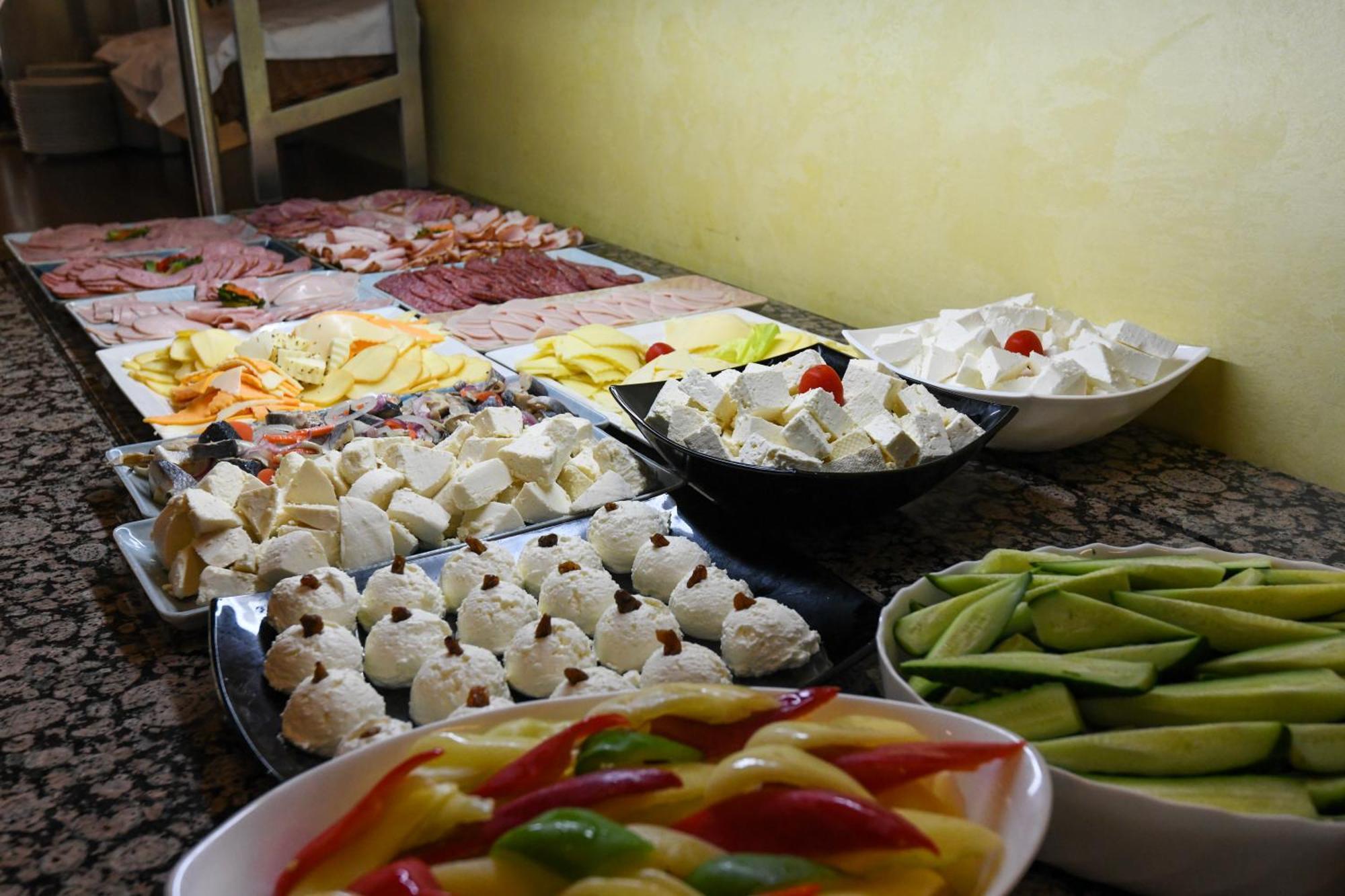 Hotel Saturn Dış mekan fotoğraf